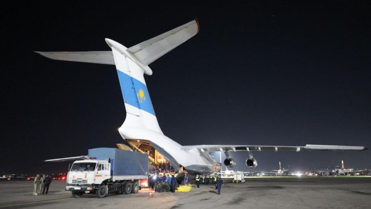 Казахстан направил гуманитарный груз в Афганистан