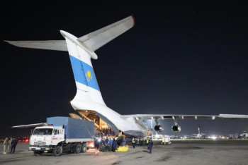 Казахстан направил гуманитарный груз в Афганистан