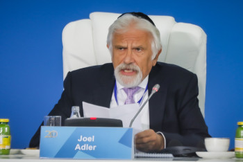 Фотография к новости: Я говорю с вами со слезами на глазах – представитель духовенства Израиля выступил в Астане