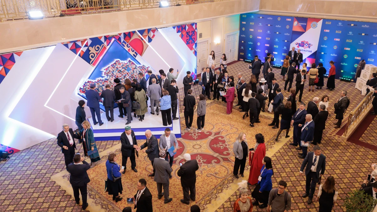 Около 200 проживающих за рубежом казахов приехали в Астану для участия  в форуме "Отандастар"