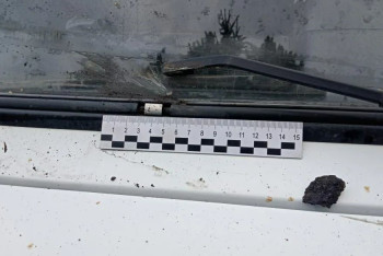 Житель Риддера кинул камень в полицейскую машину