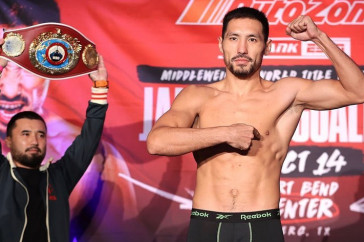 Фотография к новости: Алимханулы поделился планами на бой с "Канело" и переход в другой вес