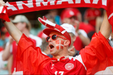 Фотография к новости: Фанаты сборной Дании по футболу ждут разгрома Казахстана