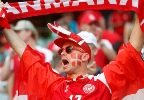 Фотография к новости: Фанаты сборной Дании по футболу ждут разгрома Казахстана