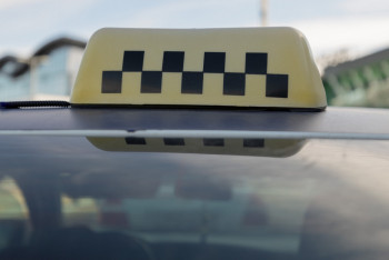 Министру транспорта РК пожаловались на алматинских "бомбил"