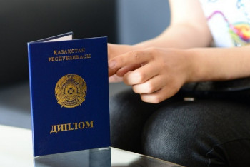 Три школы без лицензии выдавали аттестаты в ЗКО