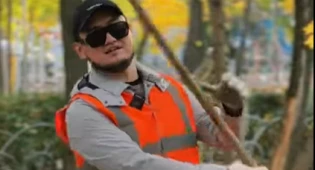 Торегали Тореали вышел мести улицы в Алматы