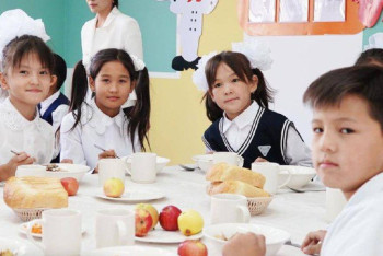 Новую модель школьного питания разработали в Казахстане