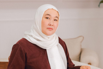 Фотография к новости: Многодетная мама из Астаны поставила цель перевести на казахский 250 сказок народов мира