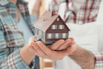 Земельный участок на пять квартир незаконно обменяли чиновники в СКО