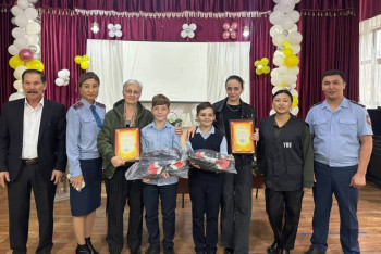 Устькаменогорские школьники закрашивали наркорекламу на заборах