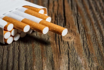 Практически каждый пятый казахстанец курит табак