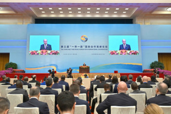 Фотография к новости: Казахстан ставит задачу стать международным транспортным хабом - политолог