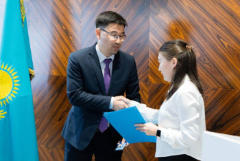 Молодые государственные служащие принесли присягу