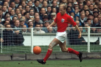 Ушёл из жизни легендарный футболист Бобби Чарльтон