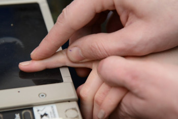 Фотография к новости: Это противоречит Конституции – депутаты против обязательной дактилоскопии