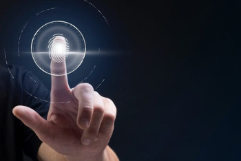 Фотография к новости: Безопасность на кончиках пальцев: грозит ли утечка данных при обязательной дактилоскопии