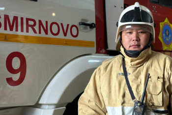 Спасатель из СКО в одиночку отбуксировал 23-тонный вагон