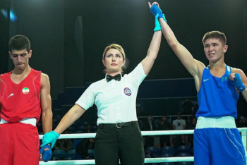 Брат "Казахского Ломаченко" досрочно победил на чемпионате Азии-2023