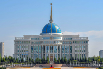 Казахстан продолжает получать поздравления в честь Дня Республики