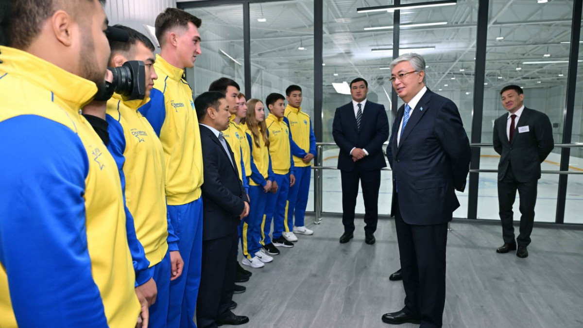 Ледовый каток, построенный за счёт средств бизнесмена, посетил Токаев в Талдыкоргане