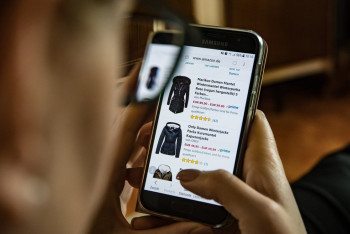 Фотография к новости: Мошенники обещали казахстанцам деньги за лайки крупному интернет-магазину