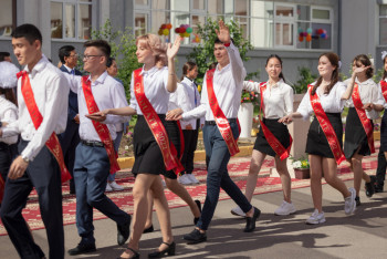 Фотография к новости: Какие гранты есть для выпускников из густонаселённых, западных и вновь созданных регионов Казахстана