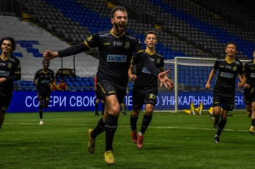 Фотография к новости: Футбольный клуб "Женис" пробился в премьер-лигу