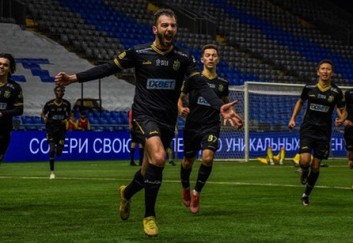 Фотография к новости: Футбольный клуб "Женис" пробился в премьер-лигу