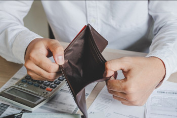 Фотография к новости: Насколько сложно в Казахстане оформить банкротство физических лиц, рассказал эксперт