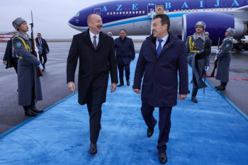 Фотография к новости: Президент Азербайджана Ильхам Алиев прибыл в Астану