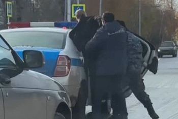 Избил возлюбленную и сбежал от полицейских: в Костанае наказали дебошира