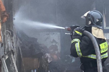 Два человека погибли из-за пожара в жилом доме Караганды