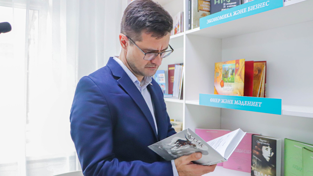 В Прииртышье открылся книжный центр "Кітап-AMANAT"