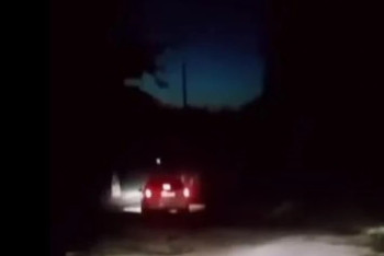 "Ни одной лампочки". 40 лет ждут освещения жители улицы в Семее