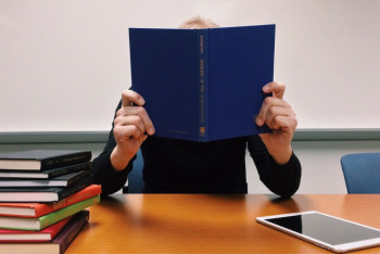 За нарушение этики в ВКО наказали 11 педагогов