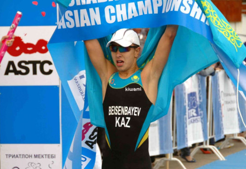 Фотография к новости: Двое казахстанцев стали чемпионами Азии по триатлону