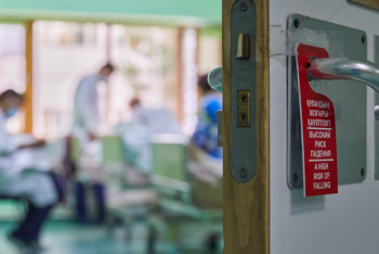 Трёх школьников госпитализировали после наезда авто в Усть-Каменогорске