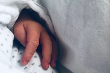 Фотография к новости: Беби-боксы в Казахстане: как общественники спасают малышей-отказников и сохраняют семьи