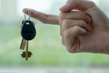 Фотография к новости: Молодые люди должны сами обеспечивать себя жильём - Шарлапаев о льготной ипотеке