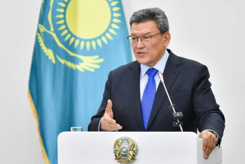 Фотография к новости: Обесточенные из-за метели села СКО временно запитали к энергосети России - аким области