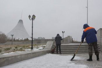 Акимат Астаны обратился к жителям столицы из-за гололёда