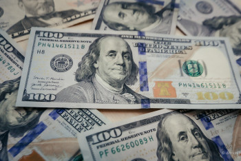 Фотография к новости: Курс доллара резко снизился в Казахстане