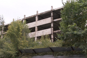 Брошенные десятки лет назад долгострои проверяют в Алматы