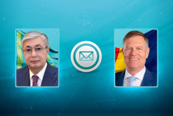 Фотография к новости: Токаев направил поздравительную телеграмму президенту Румынии