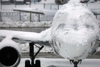 Фотография к новости: Самолёт делегации по глобальному потеплению примёрз ко взлётной полосе в Мюнхене