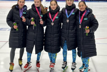 Фотография к новости: Юные шорт-трекистки из Казахстана завоевали бронзу в Нидерландах