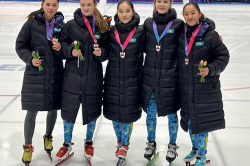 Фотография к новости: Юные шорт-трекистки из Казахстана завоевали бронзу в Нидерландах