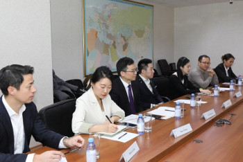 Китайские компании заинтересованы в строительстве контейнерного хаба в портах Актау и Курык