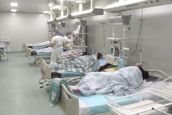 Фотография к новости: Холод и крысы: беременных в Атырау перевезли в недостроенную клинику